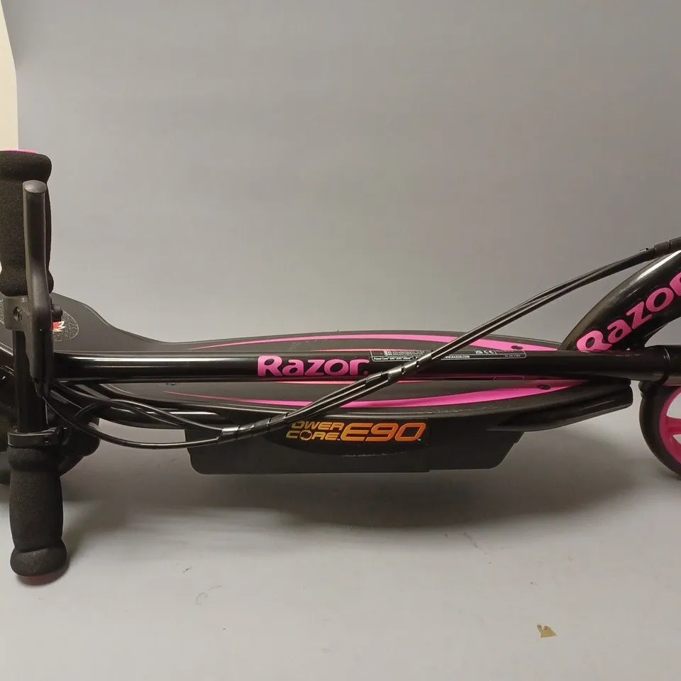 RAZOR POWERCORE E90 SCOOTER  RRP £179.99