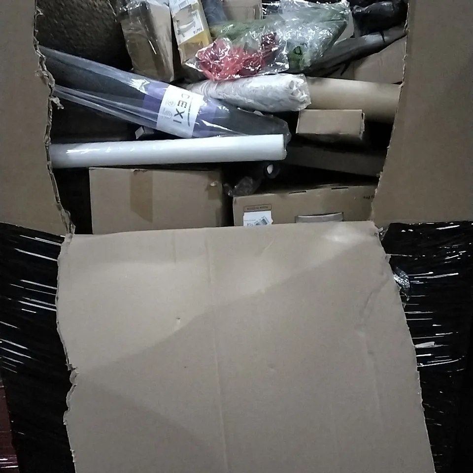 PALLET OF HOUSEHOLD ITEMS TO INCLUDE YOGA MAT,PICTURE FRAMES, CEILING LIGHT, LED BATTERY LIGHT AND OTHER ASSORTED ITEMS...