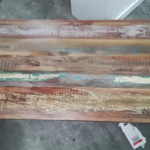 COFFEE TABLE WITH WOOD FINISH 