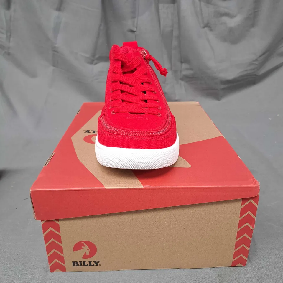 BOXED PAIR OF BILLY CLASSIC WDR HIGH TOP SHOES SIZE 3W 