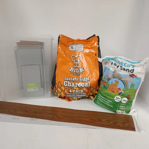 LOT OF APPROXIMATELY 12 ASSORTED HOUSEHOLD ITEMS TO INCLUDE CHARCOAL, PLAY SAND AND STICKY LAMINATE PLANKS