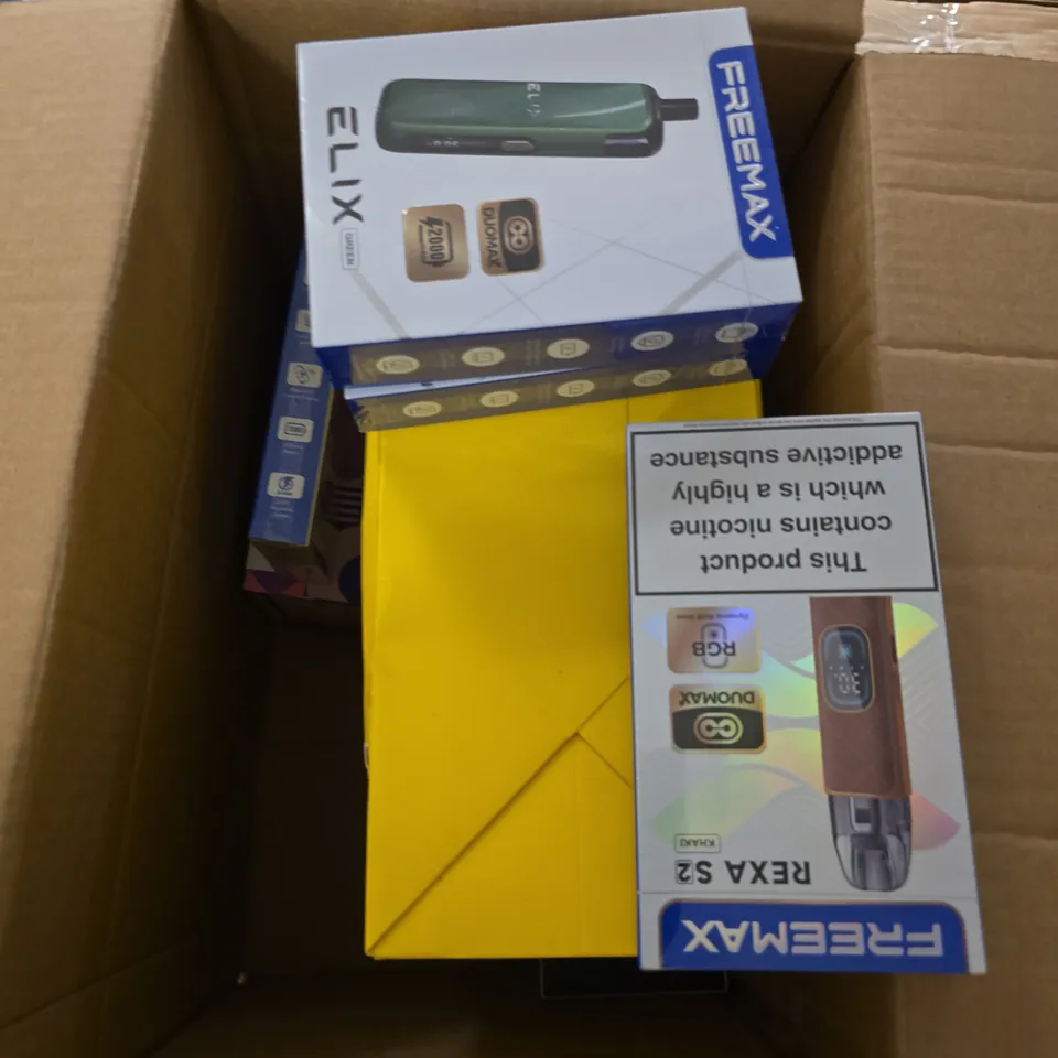 APPROXIMATELY 15 ASSORTED E-CIGARETTE PRODUCTS TO INCLUDE - GEEK VAPE, FREEMAX, SMOK ETC 