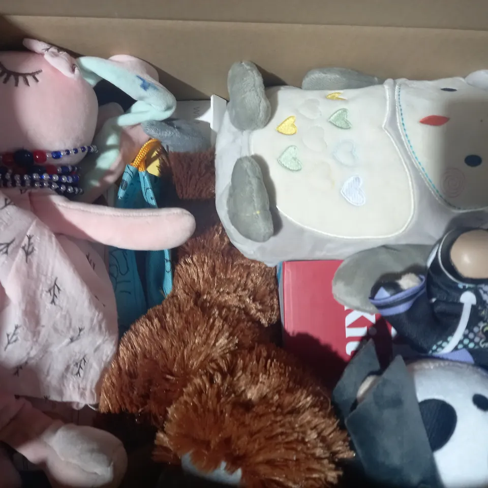 BOX OF APPROXIMATELY 10 ASSORTED TOYS AND GAMES TO INCLUDE HARRY POTTER CROCHET KIT, PINK SOFT BUNNY, GALT MEGA MOSAICS, ETC