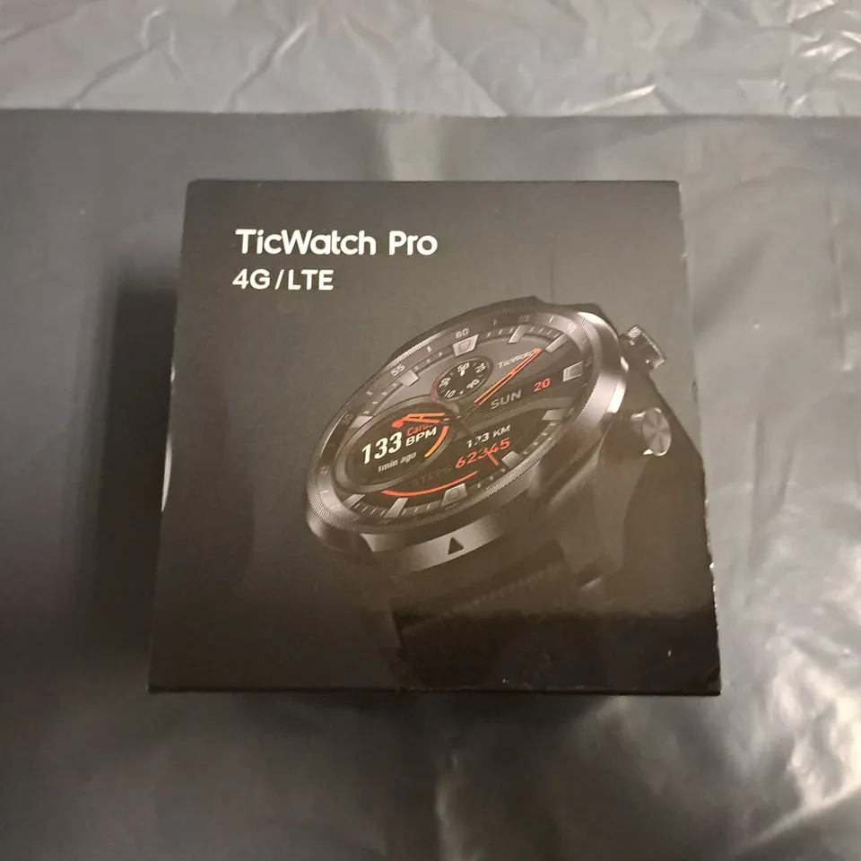 BOXED TICWATCH PRO 4G/LTE SMART WATCH IN BLACK - WF11018