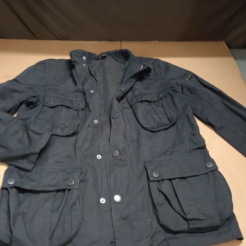 BARBOUR BLACK ZIP THROUGH JACKET - M