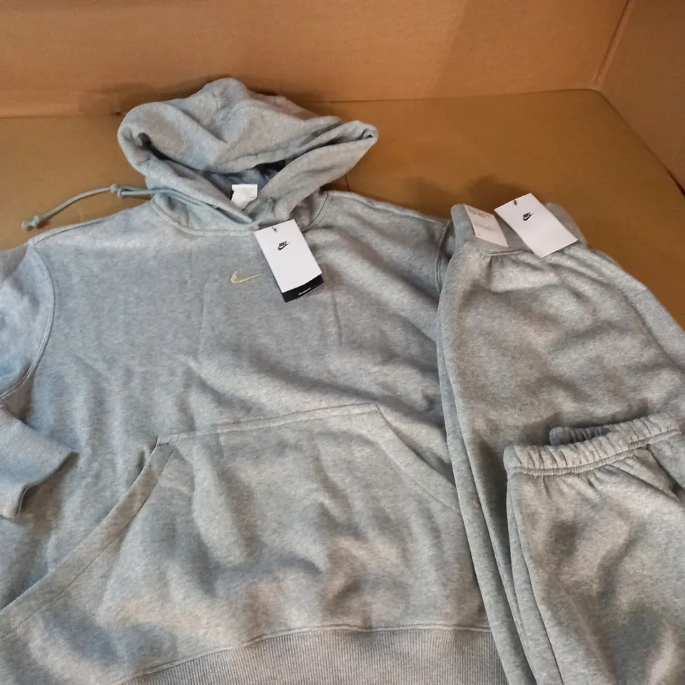 NIKE WOMENS OVERSIZED GREY HOODIE AND JOGGERS - XS