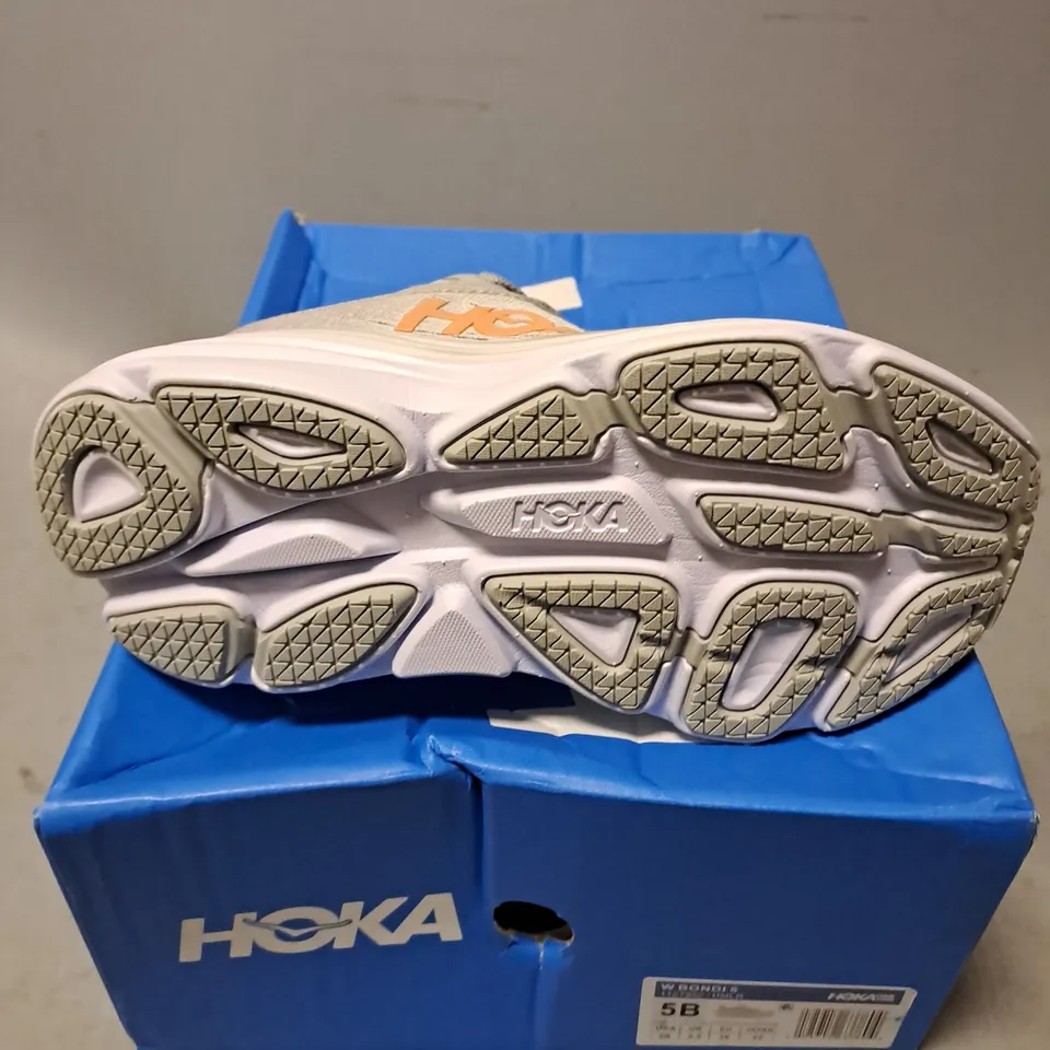 BOXED HOKA WOMENS BONDI 8 TRAINERS - UK 3.5