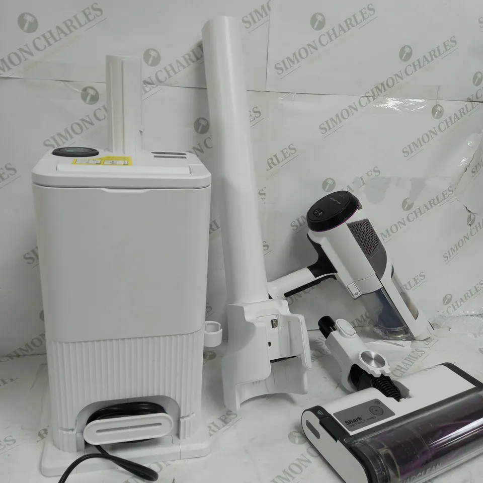 BOXED SHARK DETECT PRO 1.3L AUTO EMPTY VACUUM CLEANER IW3510UK