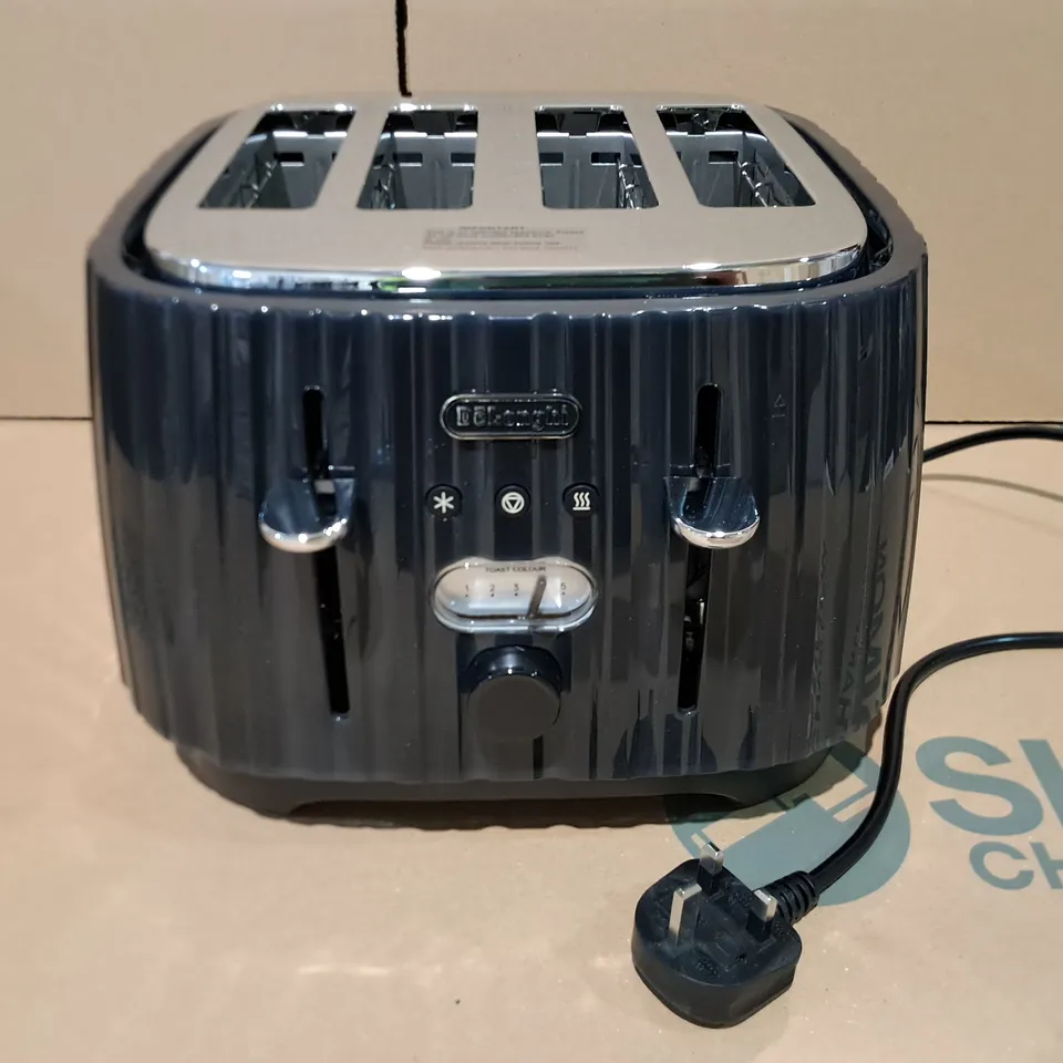 BOXED DELONGHI BALLERINA 4 SLICE TOASTER IN BLACK RRP £69