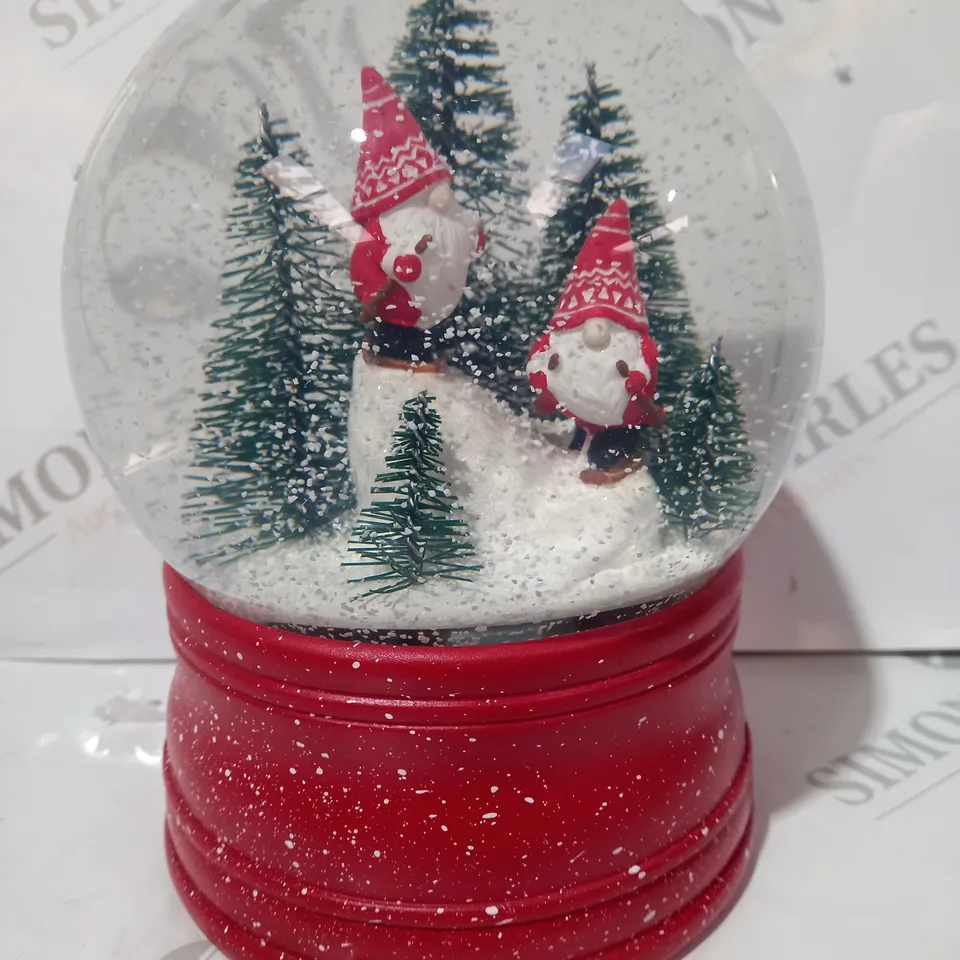 BOXED SANTA EXPRESS CHRISTMAS CHARACTER MUSICAL WATER SPINNER - GONK