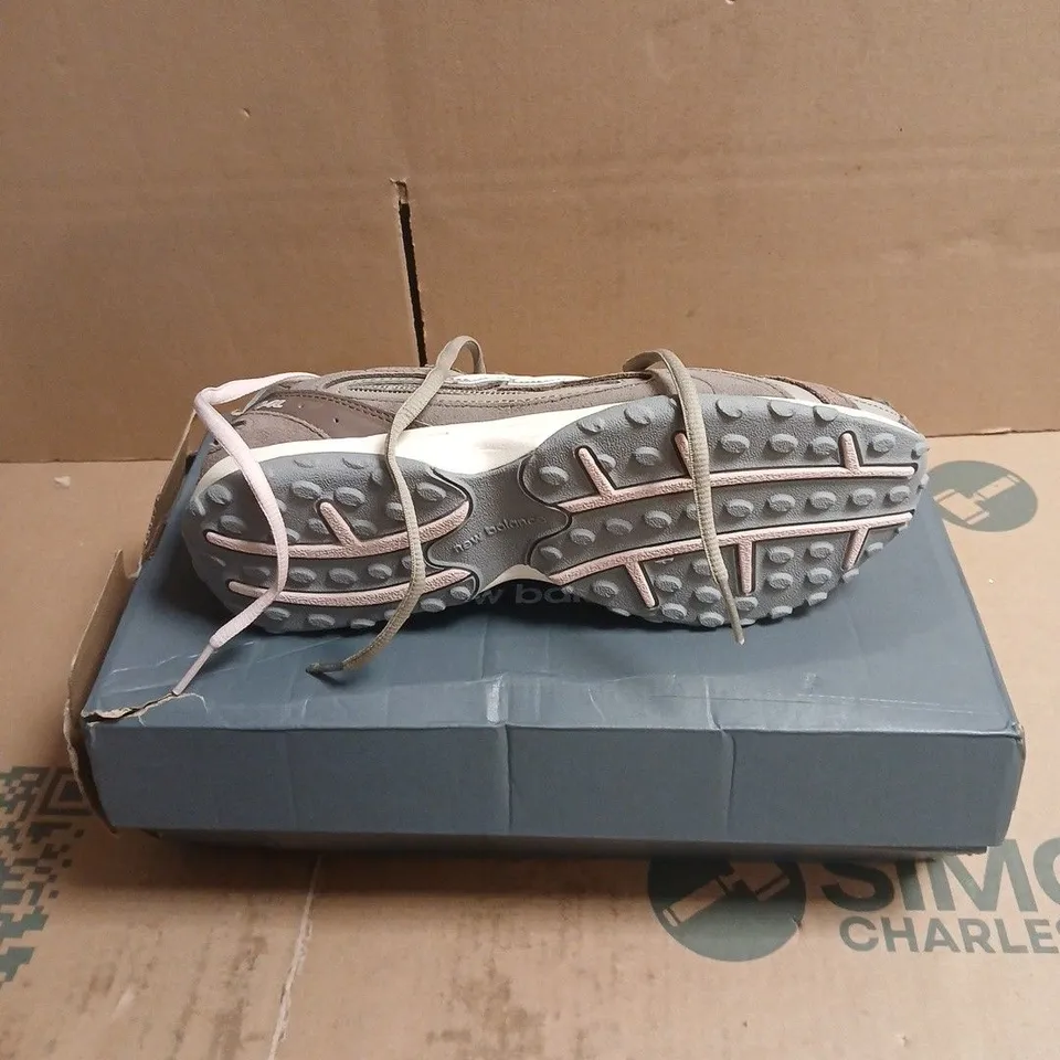 NEW BALANCE WOMEN'S TRAINERS – BROWN/GREY/PINK BOXED SIZE 5