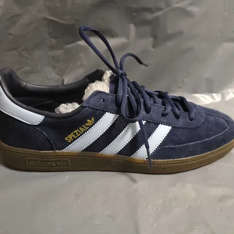 PAIR OF ADIDAS SPEZIAL TRAINERS - UK SIZE 11