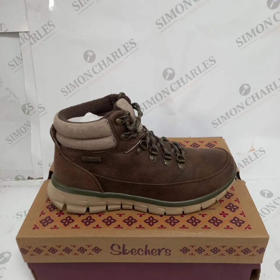 SKECHERS WARM BOOTS-BROWN SIZE 5