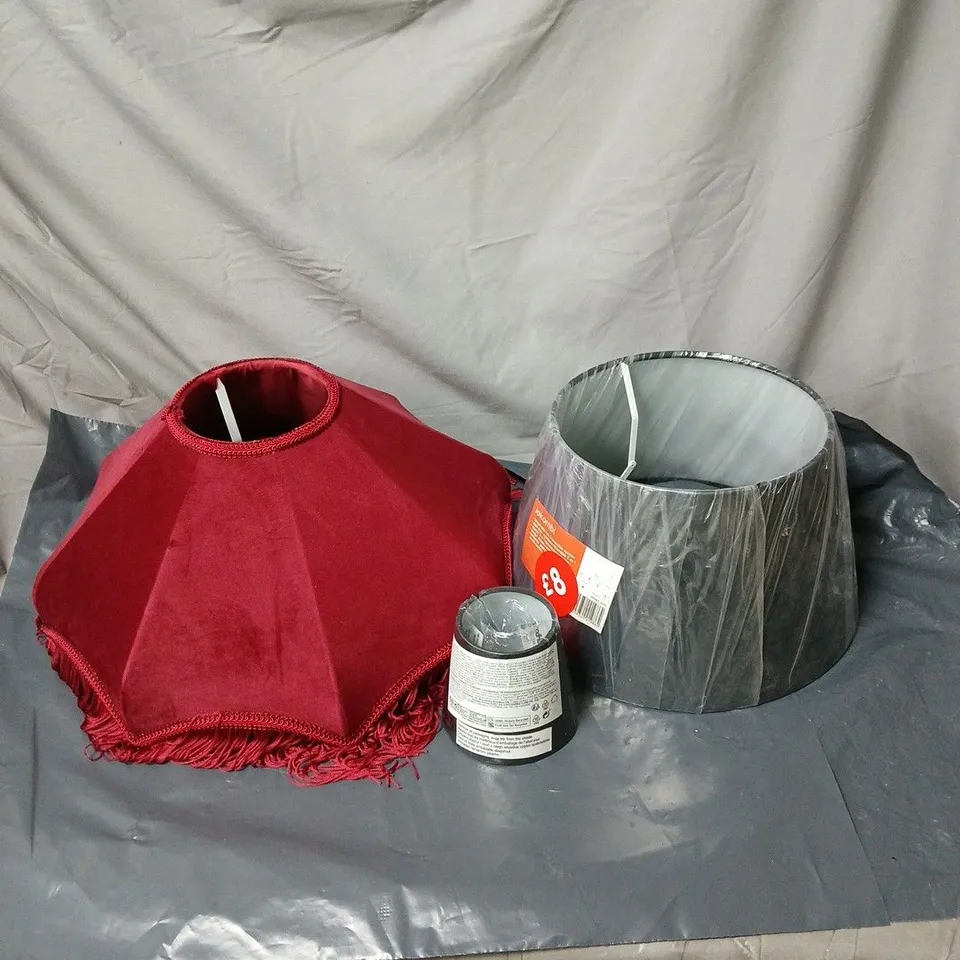 CAGE OF APPROXIMATELY 15 ASSORTED ITEMS TO INCLUDE LAMP SHADES ETC