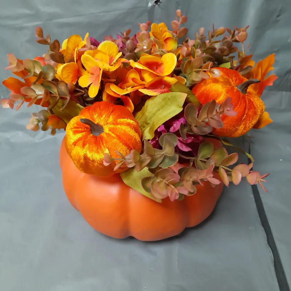 AUTUMN PUMPKIN TABLE CENTERPIECE RRP £25.99