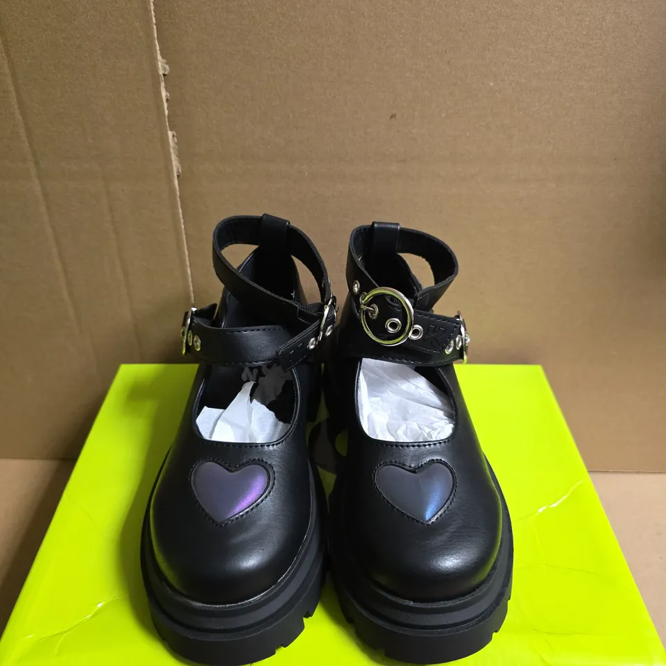 BOXED PAIR OF KOI LOVEBUG MEADOW KIDZ MARY JANE SHOES – BLACK, UK SIZE 11K