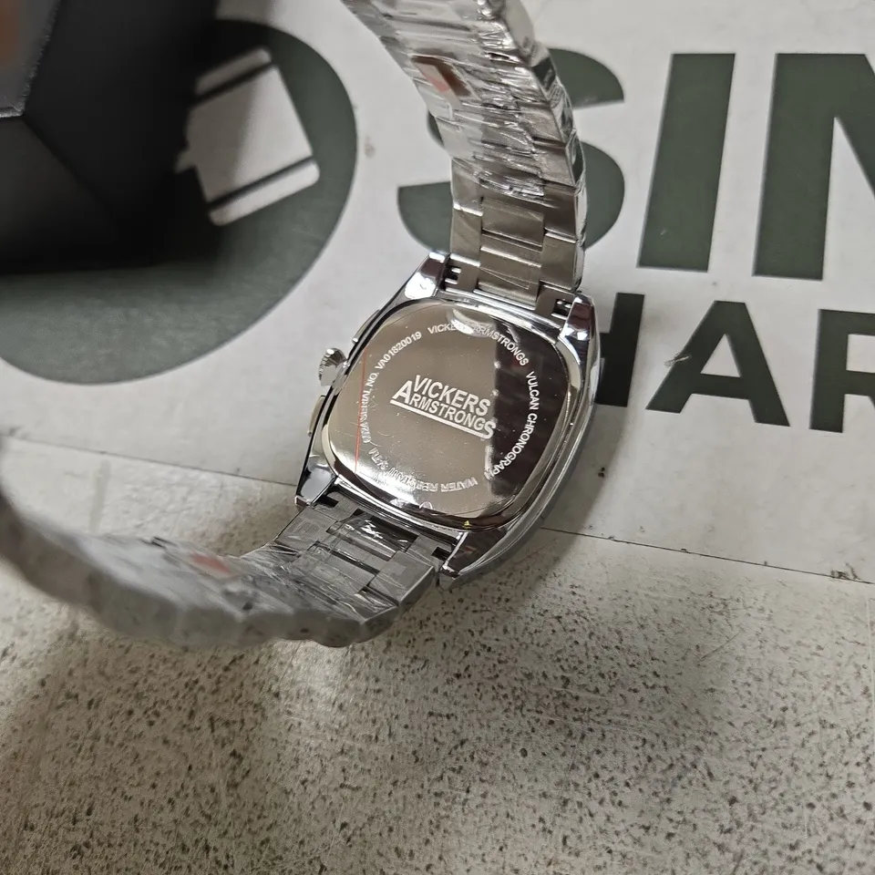VICKERS ARMSTRONGS CHRONOGRAPH WRISTWATCH – STAINLESS STEEL BRACELET 