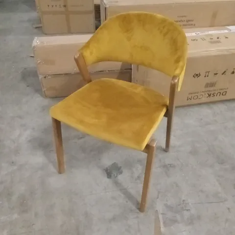 QUALITY DESIGNER WOOD FRAME & OCHRE VELVET UPHOLSTERED DINING CHAIR