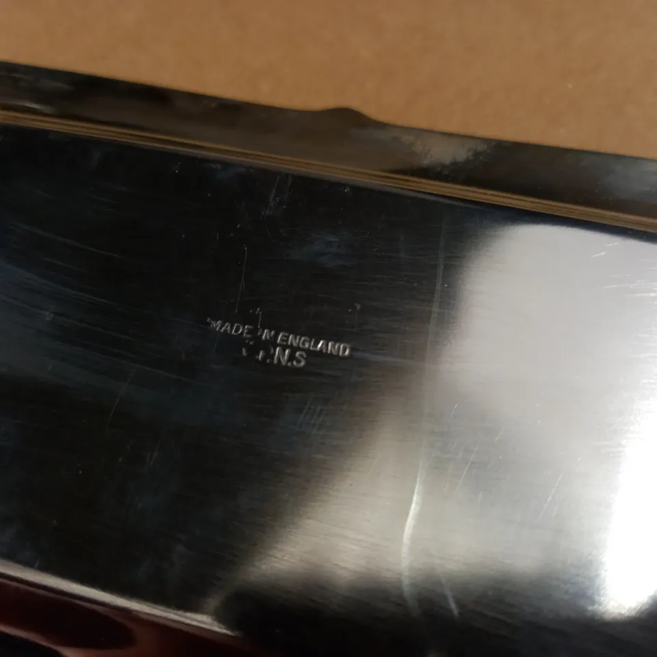 SILVER EFFECT 3-PIECE DECORATIVE SET - E.P.N S STAMP