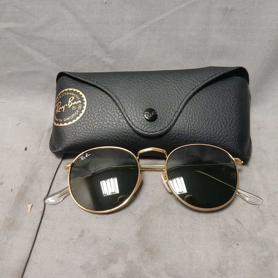 RAY-BAN ROUND FRAME SUNGLASSES IN GOLD COLOUR