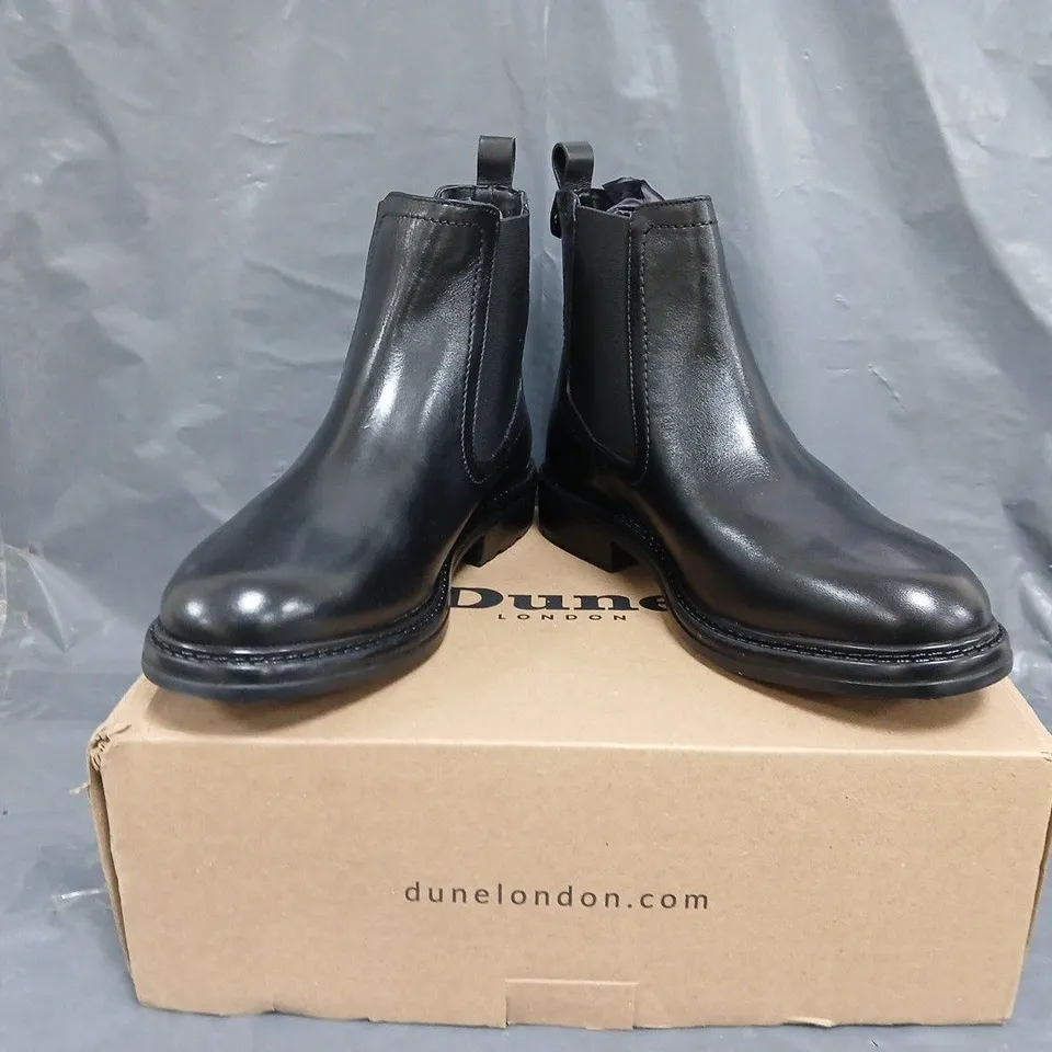 BOXED PAIR OF DUNE LONDON 484 PERCEPTION CHELSEA BOOTS IN BLACK SIZE 5