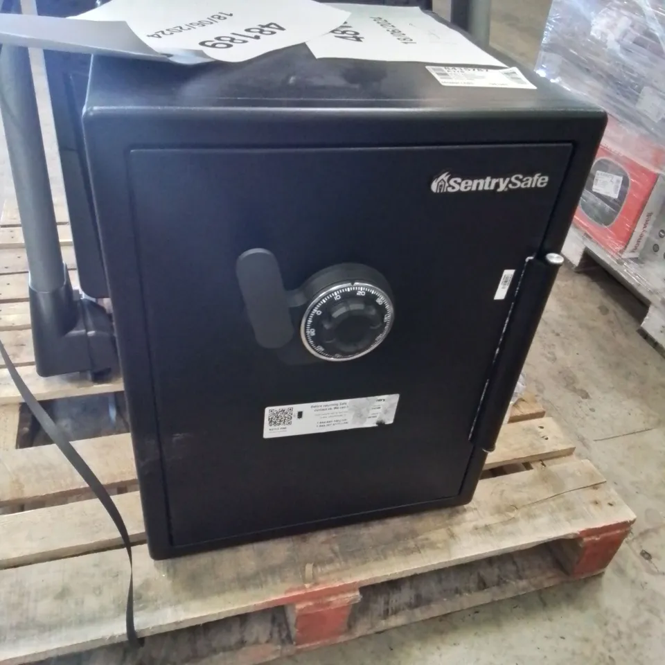 SENTRYSAFE SAFE WITH DIAL COMBINATION CUBIC BLACK AND NORDICTRACK T SERIES TREADMILL - UNPROCESSED RAW RETURNS