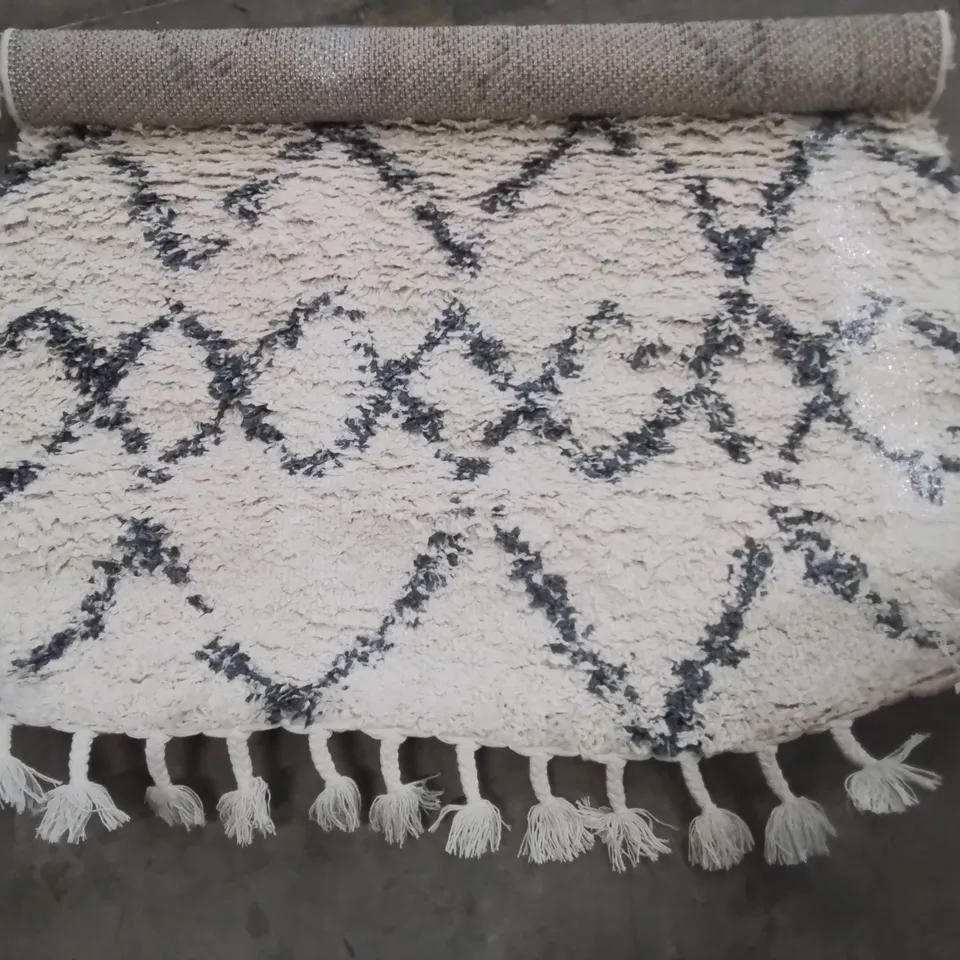 BRAND NEW PACO NADOR RUG - 120X170CM