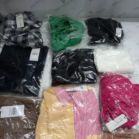 BOX OF APPROX 10 ASSORTED CLOTHING ITEMS TO INCLUDE - MAISON DE NIMES - FIRETRAP SHIRT - FRENCH CONNECTION