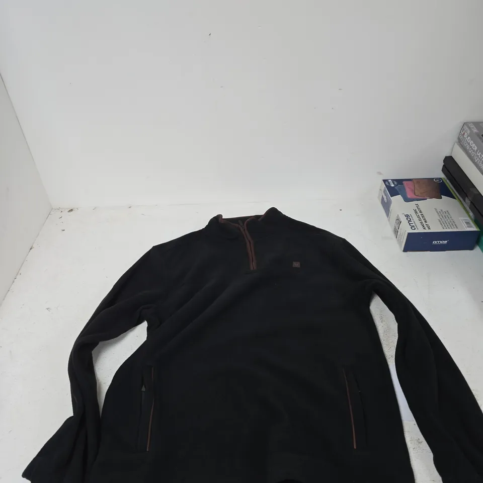 J.J. WILLIS CLASSIC CLOTHING BLACK FLEECE JACKET – SIZE LARGE
