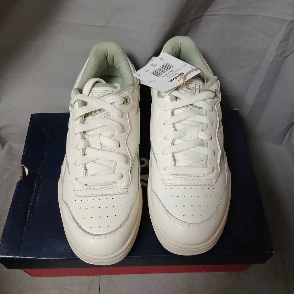 REEBOK BB 4000 II WOMEN’S BASKETBALL SHOES – WHITE, UK 4.5 (US 7)