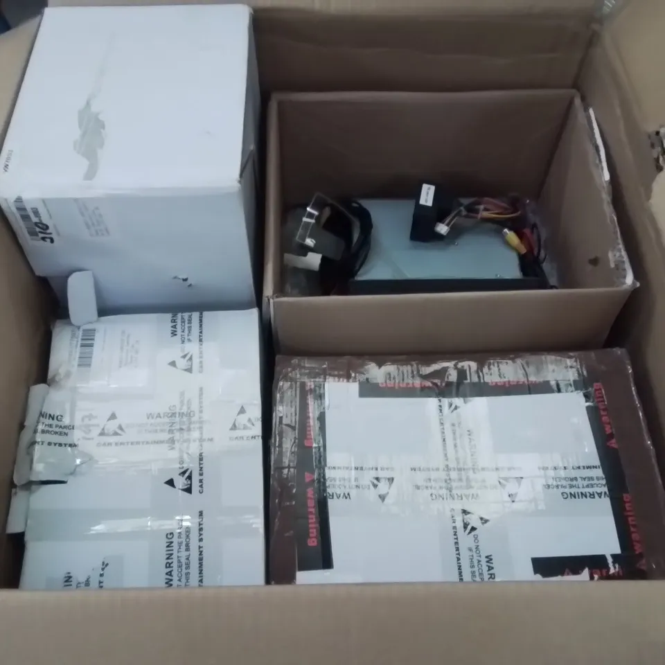 LARGE BOX CONTAINING ASSORTED CAR MULTIMEDIA SYSTEM INTERFACES // MODELS VARY