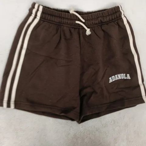 ADANOLA VARSITY LOOSE FIT SWEAT SHORTS IN COFFEE BEAN/MARSHMALLOW WHITE SIZE SMALL