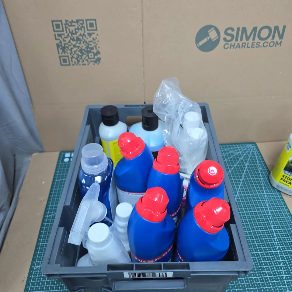 TOTE OF APPROXIMATELY 12 ASSORTED LIQUIDS TO INCLUDE: KARCHER STONE AND FACADE CLEANER 