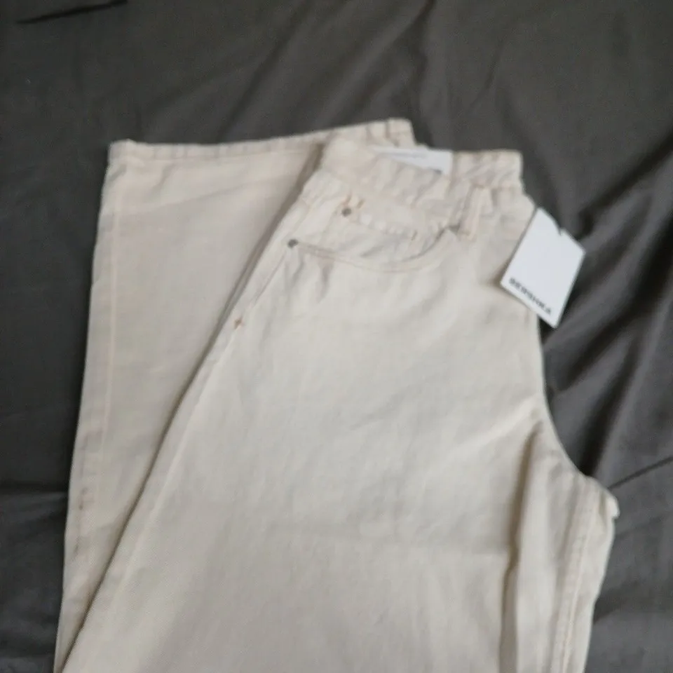 BERSHKA BEIGE WOMEN'S JEANS – UK 12 (EU 40)