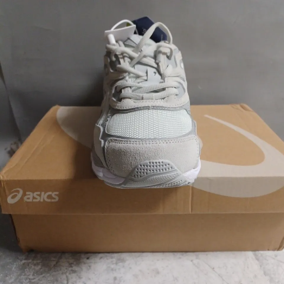 BOXED PAIR OF ASICS GEL-NYC TRAINERS IN GREY SIZE UK 9