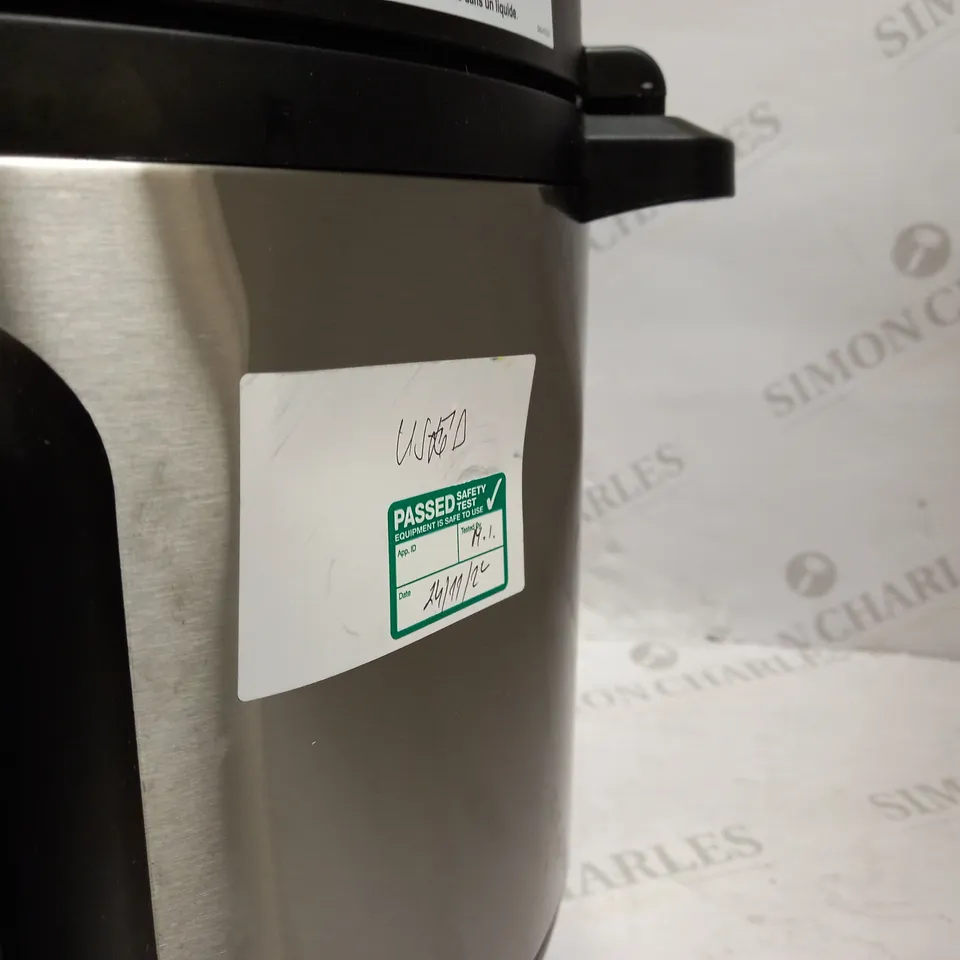 INSTANT POT PRESSURE COOKER/AIR FRYER