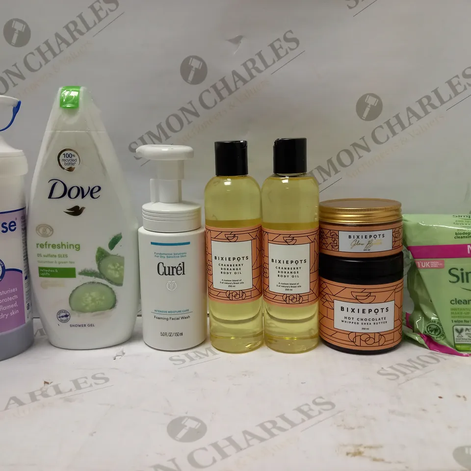 LOT OF APPROX 15 ASSORTED BEAUTY PRODUCTS TO INCLUDE CUREL FACIAL WASH, BIXIEPOTS BODY OIL, SIMPLE CLEANSING WIPES, 