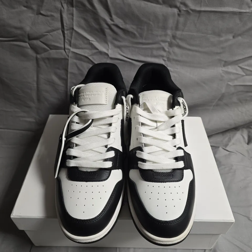 BOXED PAIR OF OFF WHITE OUT OF OFFICE LOW TOP PANDA'S - UK SIZE 42