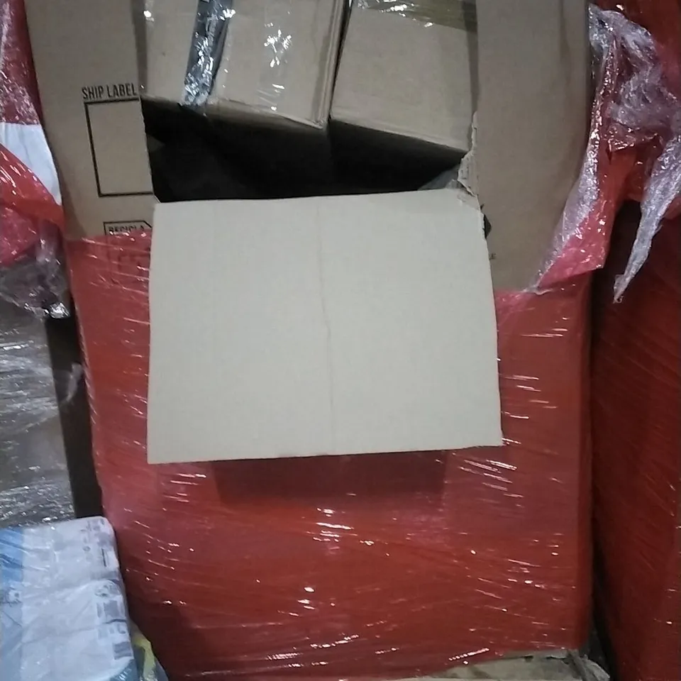 PALLET OF HOUSEHOLD ITEMS TO INCLUDE KITCHEN ROLLS, LIGHT FIXTURE,GREY COAT HANGARS,FLOOR MAT AND OTHER ASSORTED ITEMS....