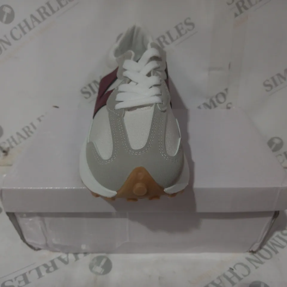 BOXED PAIR OF NEW BALANCE TRAINERS IN WHITE/RED EU SIZE 38