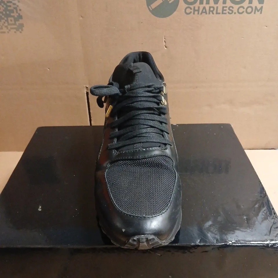 MALLET LONDON BLACK ATHLETIC SNEAKERS WITH MESH UPPER, LEATHER OVERLAYS AND GOLD HEEL DETAIL BOXED UK 9