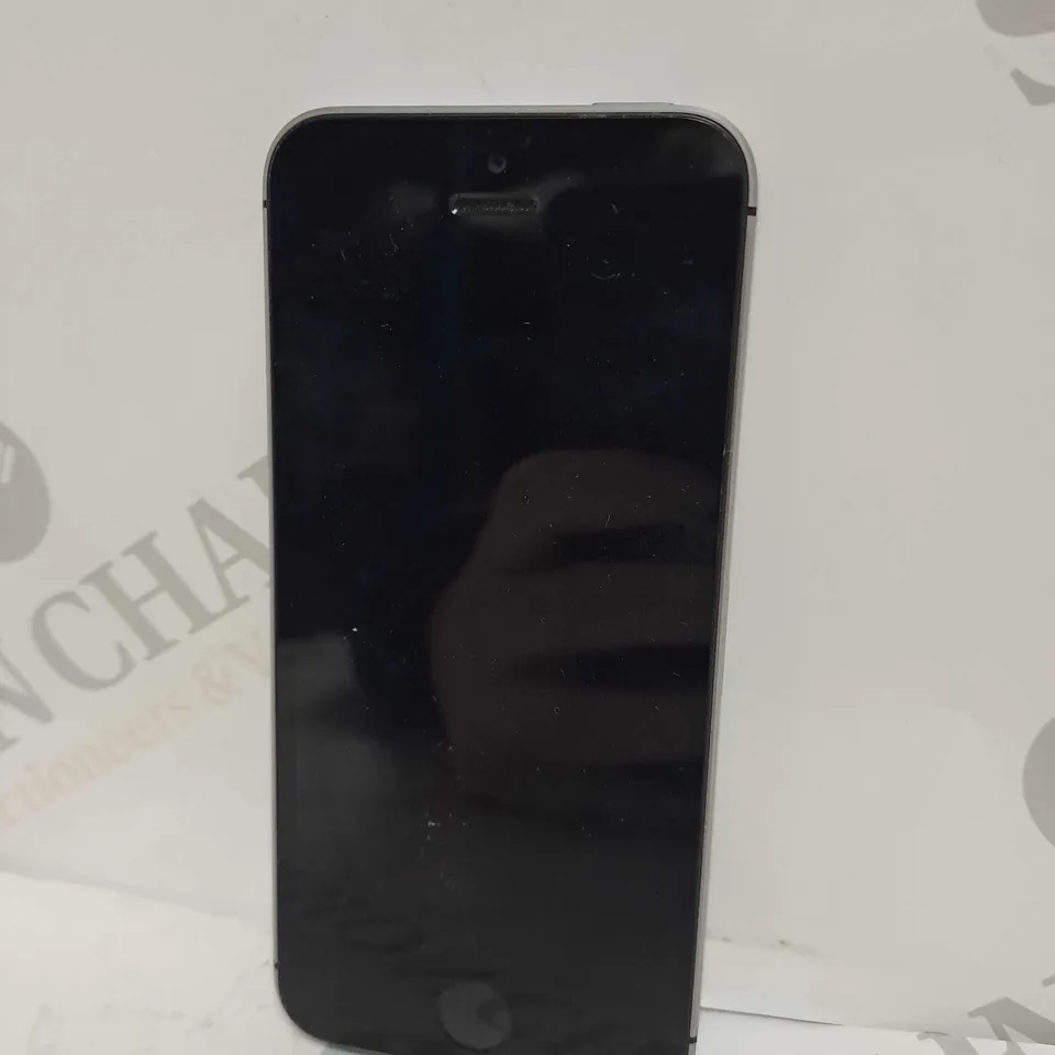 APPLE IPHONE SE SMARTPHONE 
