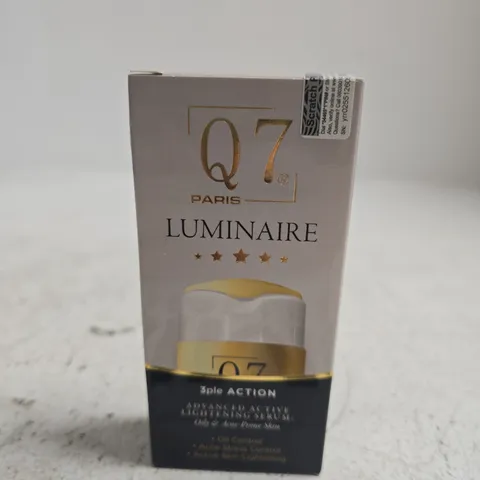 Q7 PARIS LUMINAIRE β LIGHTENING SERUM