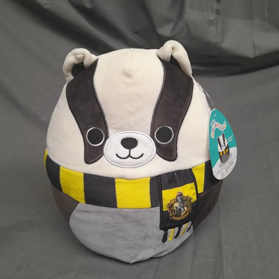 ORIGINAL SQUISHMALLOWS HUFFLEPUFF BADGER