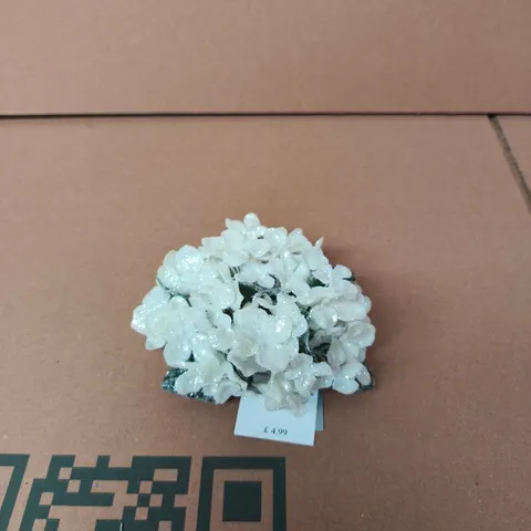 GISELA GRAHAM LONDON - DECORTIVE CHRISTMAS WHITE ARTIFICIAL HYDRANGEA BOUQUET – BOX OF 12