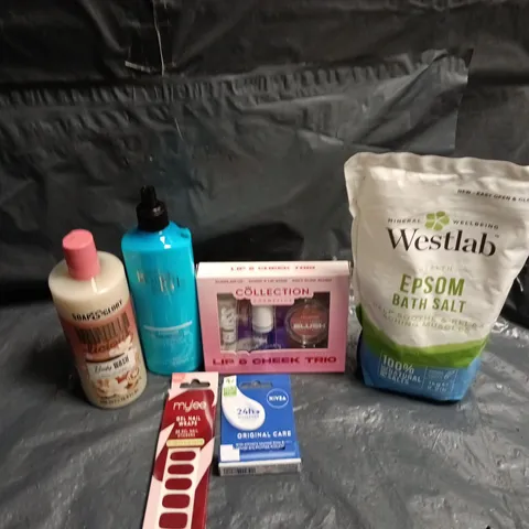 APPROXIMATEY 20 ASSORTED HEALTH AND BEAUTY PRODUCTS TO INCLUDE - SOAP & GLORY BODY WASH - WESTLAB EPSOM SALTS AND LIP & CHEEK TRIO