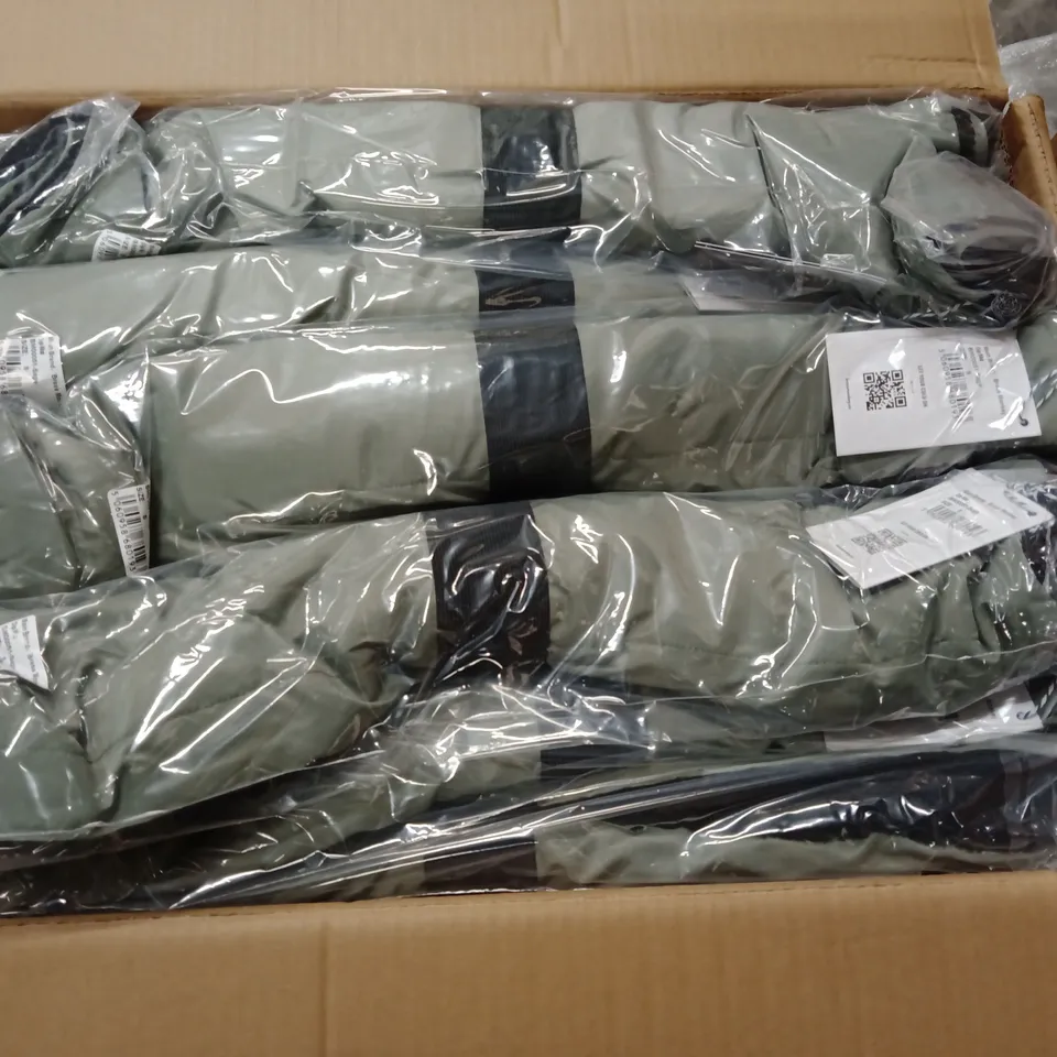 BOX OF APPROXIMATELY 30 X BRAND NEW BRASS MONKEY DIP MATS - SAGE // SIZE: S