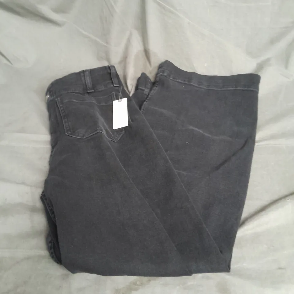 MAEVE THE COLETTE JEANS IN BLACK SIZE 25W
