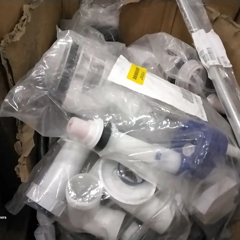 BOX OF APPROXIMATELY 12 BATHROOM VALVES 