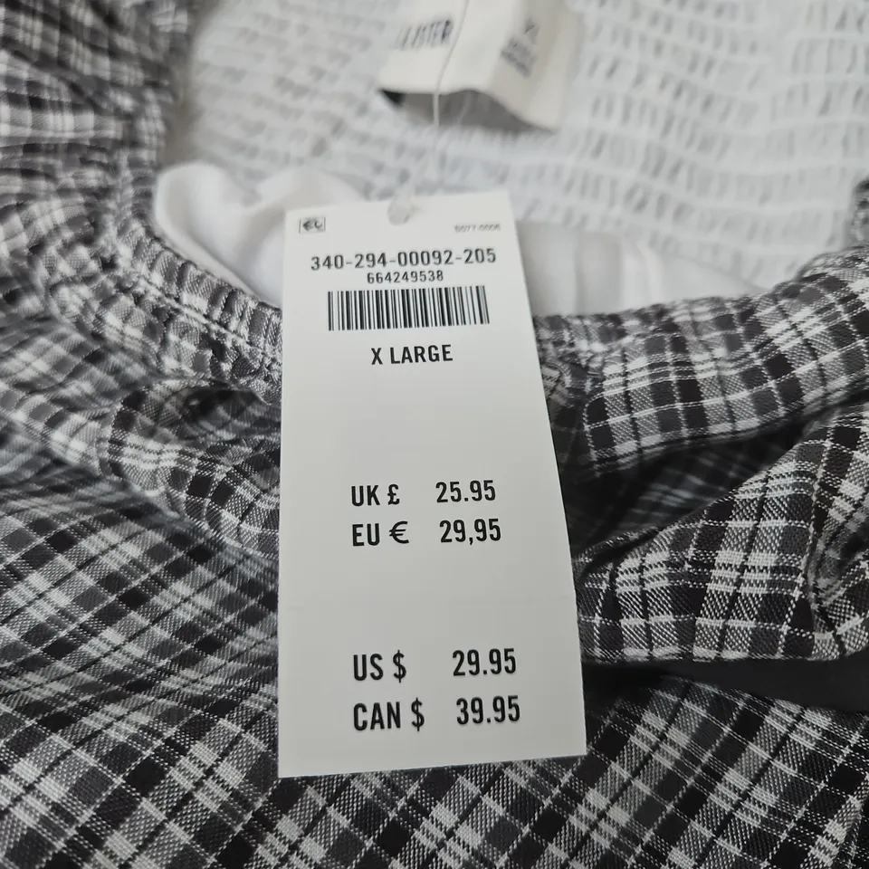 HOLLISTER WOMEN'S BLACK & WHITE PLAID DRESS, XL (X LARGE) – SLEEVELESS WITH RUFFLE STRAPS